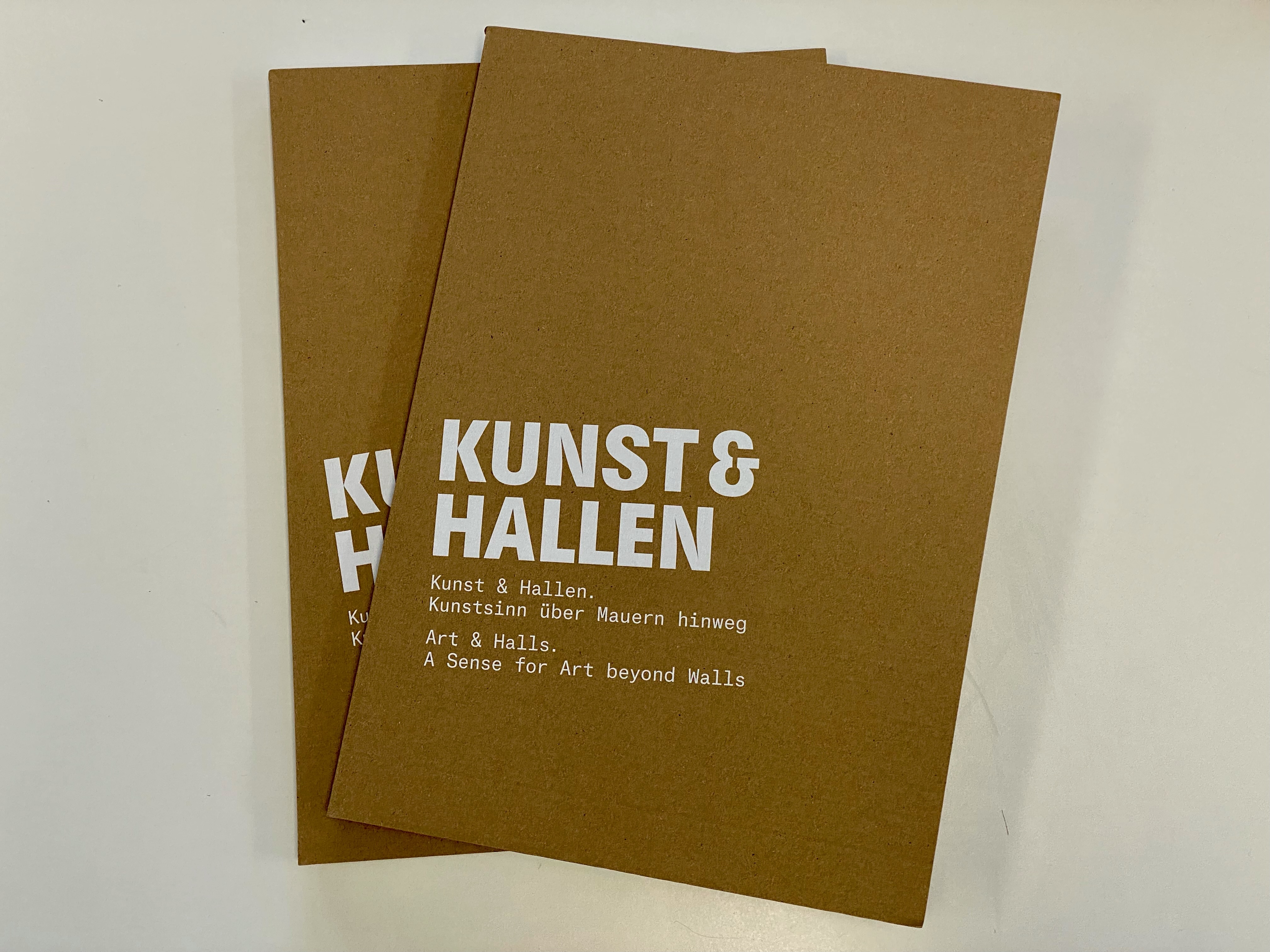 Katalog Kunst & Hallen. Kunstsinn über Mauern hinweg